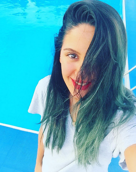 Instagram'da ünlüler: Düğün değil sade bir tören! 12