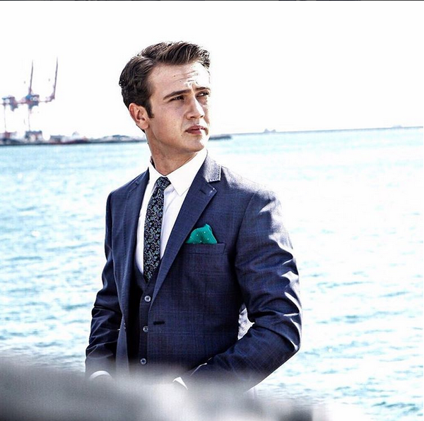 Instagram'da ünlüler: Düğün değil sade bir tören! 5