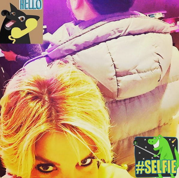 Instagram'da ünlüler: Düğün değil sade bir tören! 6