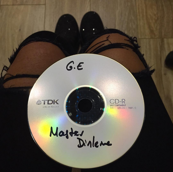 Instagram'da ünlüler: Paylaşıma görümceden olay yanıt 3