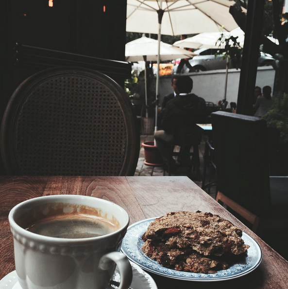 Instagram'da ünlüler: Paylaşıma görümceden olay yanıt 7