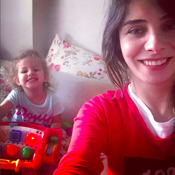 İnstagram'da ünlüler: Bebek gaz çıkardı! 7