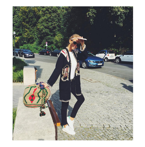 Instagram'da ünlüler: Evimizde dostlar 11