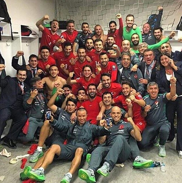 Instagram'da ünlüler: Hidayet Türkoğlu Eşkıya Dünyaya Hükümdar Olmaz fanatiği! 7