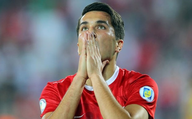 A Milli Futbol Takımı futbolcularından 'zafer' tweetleri... 1