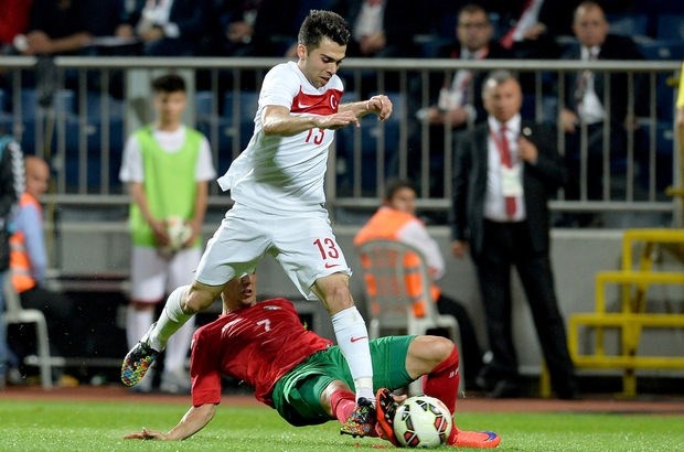 A Milli Futbol Takımı futbolcularından 'zafer' tweetleri... 9