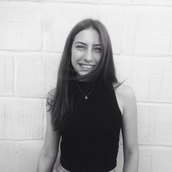 Instagram'da ünlüler: Şükrü ve Şükran'dan aşk pozu 18