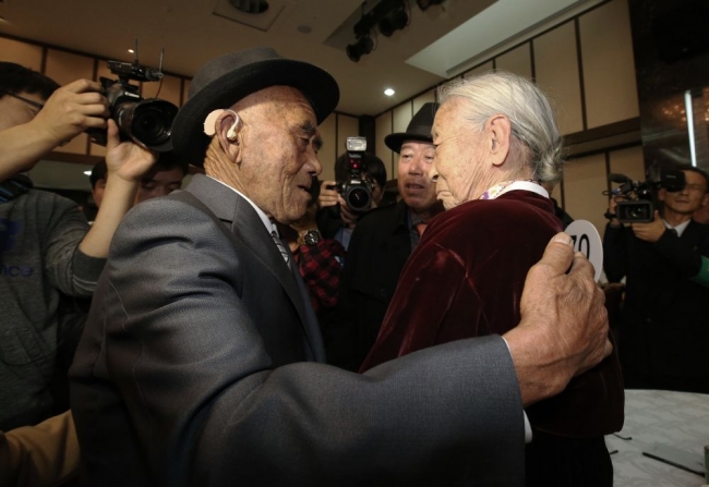 Kore Savaşı'nın 60 yıl sonra buluşan aileleri... 5