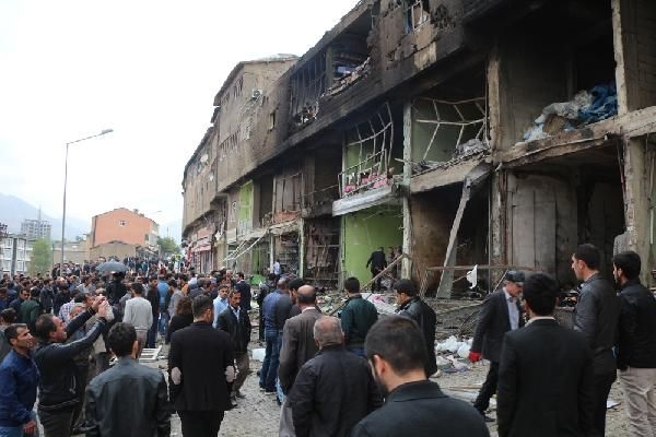 Şemdinli'de PKK bombası hastaneyi harabeye çevirdi 18