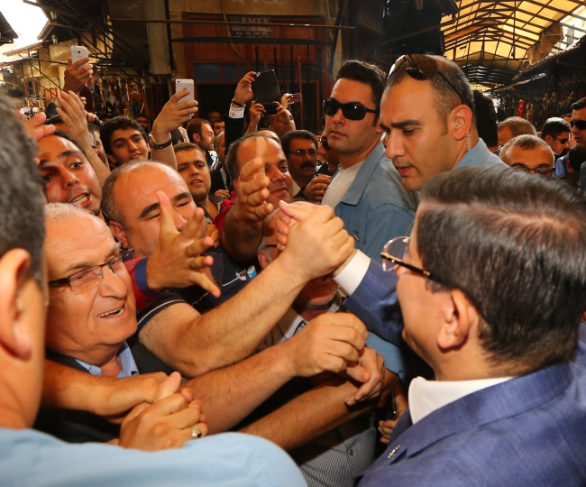 Başbakan Davutoğlu Gaziantep'te esnaf oldu! 1