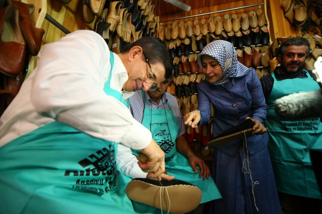 Başbakan Davutoğlu Gaziantep'te esnaf oldu! 5