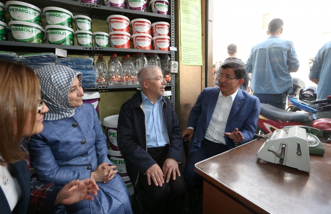 Başbakan Davutoğlu Gaziantep'te esnaf oldu! 7