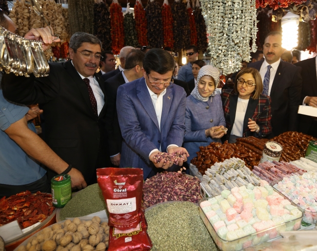 Başbakan Davutoğlu Gaziantep'te esnaf oldu! 12