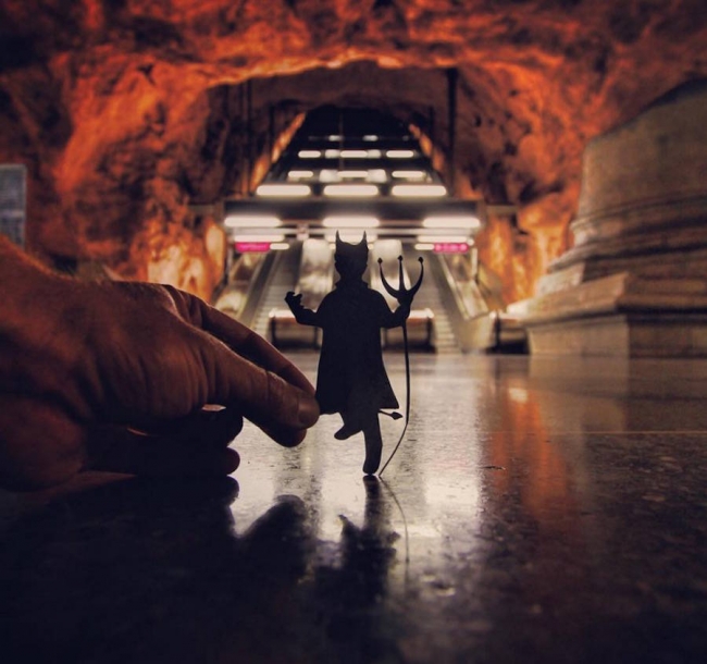 Eğlenceli kağıt figürlerin gerçekle komik etkileşimi 12