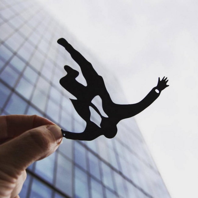 Eğlenceli kağıt figürlerin gerçekle komik etkileşimi 15