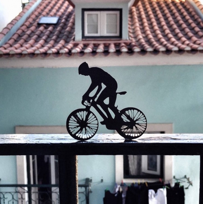 Eğlenceli kağıt figürlerin gerçekle komik etkileşimi 16