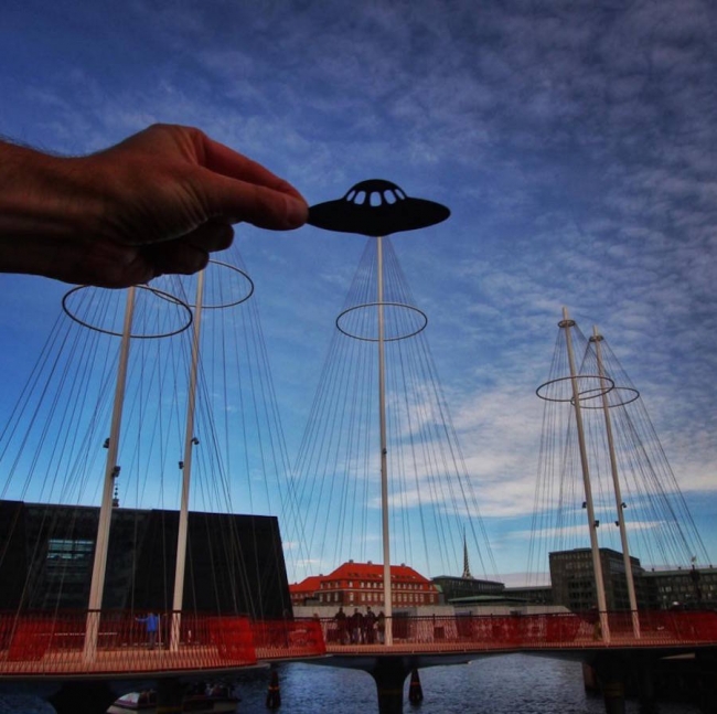 Eğlenceli kağıt figürlerin gerçekle komik etkileşimi 7