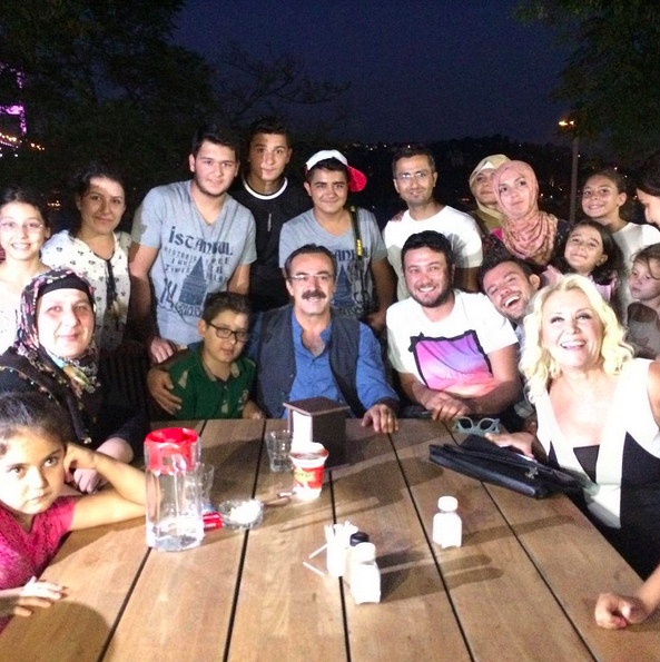 Kiralık Aşk oyuncuları Instagram'da 12