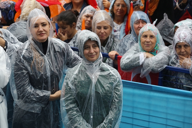 Beraber ıslandılar yağmurda! 5