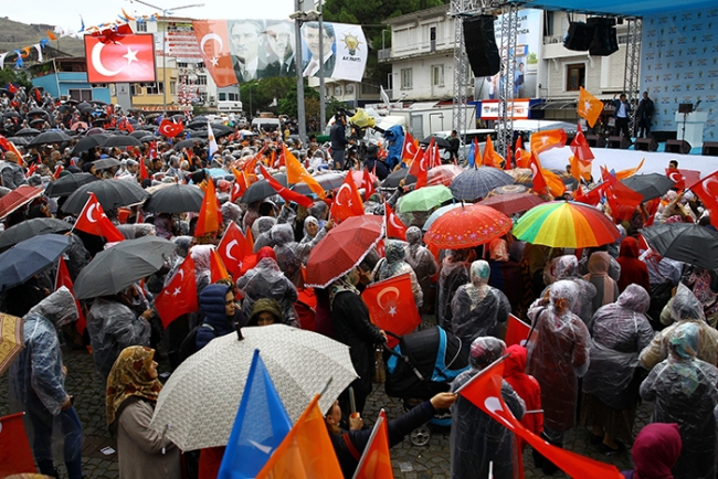 Beraber ıslandılar yağmurda! 22