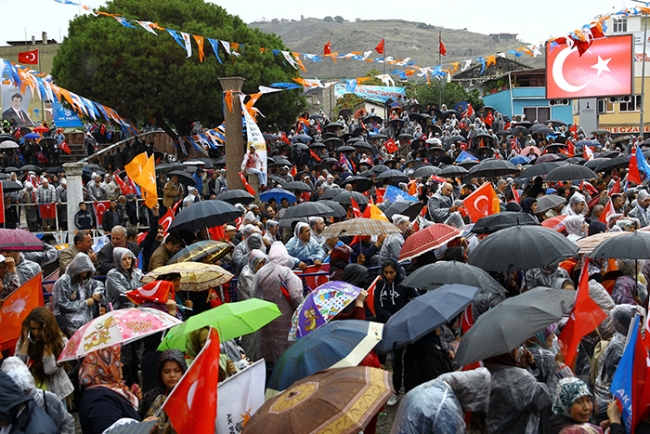 Beraber ıslandılar yağmurda! 23