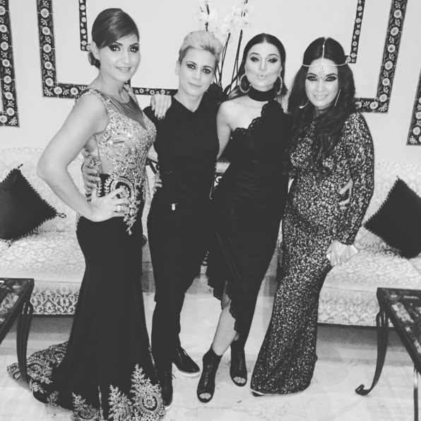 Instagram'da ünlüler: Şirinler aşkına! 3