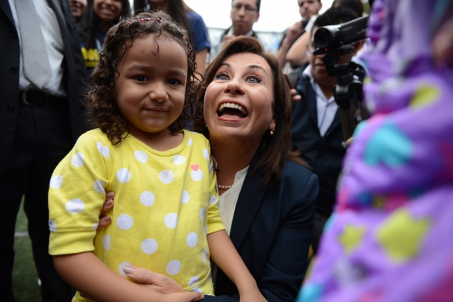 Guatemala'nın yeni Cumhurbaşkanı bir komedyen! 3