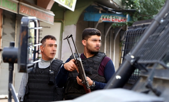 Canlı bomba eylemine hazırlanan IŞİD hücresine darbe 16