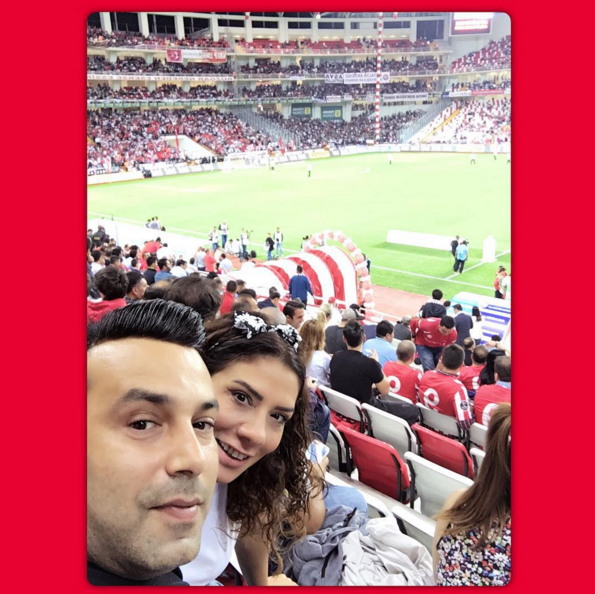 Instagram'da ünlüler: Balköpüğüyle Zürih'te 13