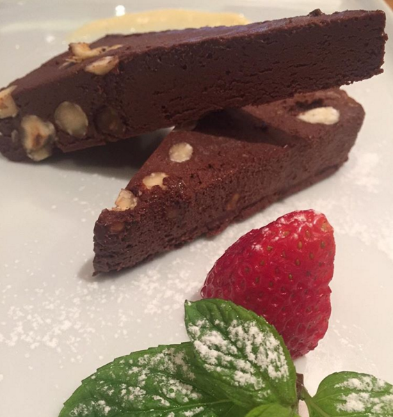 Instagram'da ünlüler: Balköpüğüyle Zürih'te 7