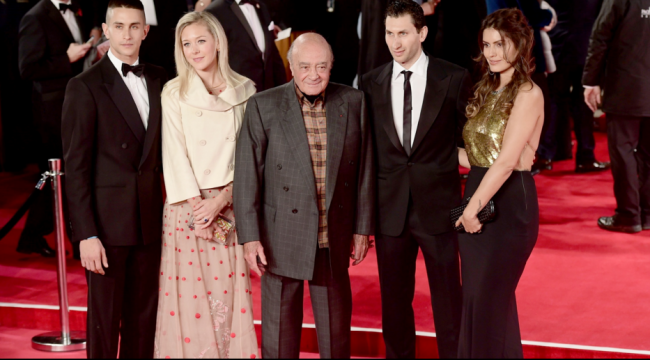 Düşes Catherine 'Bond' kadını oldu 8