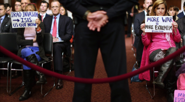 Dünyadan günün fotoğrafları: Brezilya kabilesinde internet keyfi 3