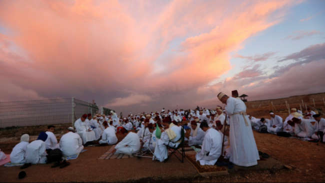 Dünyadan günün fotoğrafları: Brezilya kabilesinde internet keyfi 7