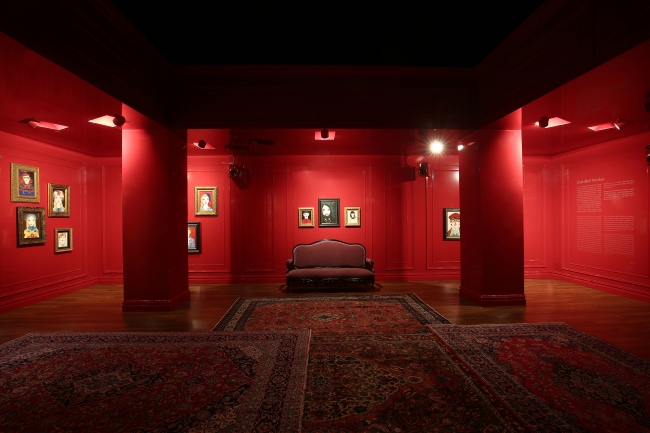 Gucci tasarımları modern sanatla bir araya geliyor 9