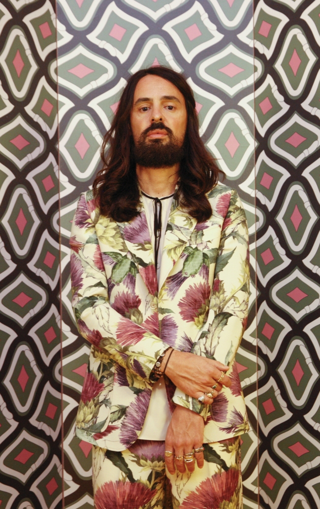 Gucci tasarımları modern sanatla bir araya geliyor 15