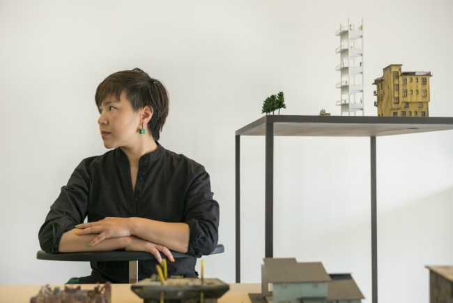 Gucci tasarımları modern sanatla bir araya geliyor 17