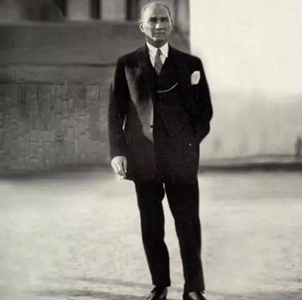 Instagram'da ünlüler: Cumhuriyet Bayramımız kutlu olsun! 8