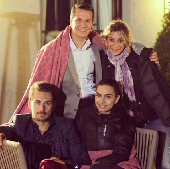 Asla Vazgeçmem oyuncuları Instagram'da! 15