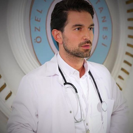 Evli ve Öfkeli oyuncuları Instagram'da! 15