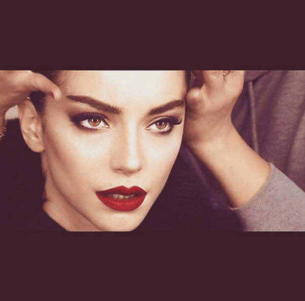 Instagram'da ünlüler: Hepimiz cahil miyiz hocam! 6