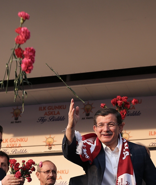 Davutoğlu'ndan memleket selfiesi 13