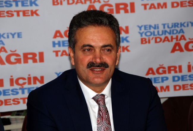 'Üç dönemlik'ler geri döndü 7