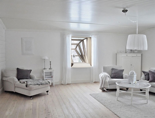 Apartman dairesinde çatı katı konforu yaratan pencere tasarımı 3