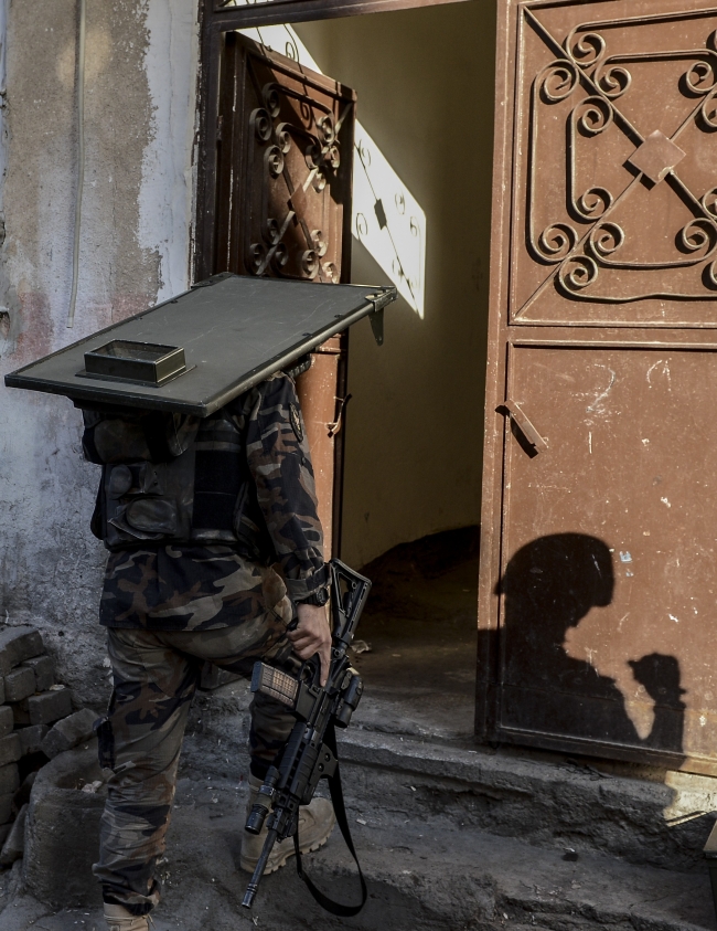 Diyarbakır'da operasyona katılan polislere halk desteği 10