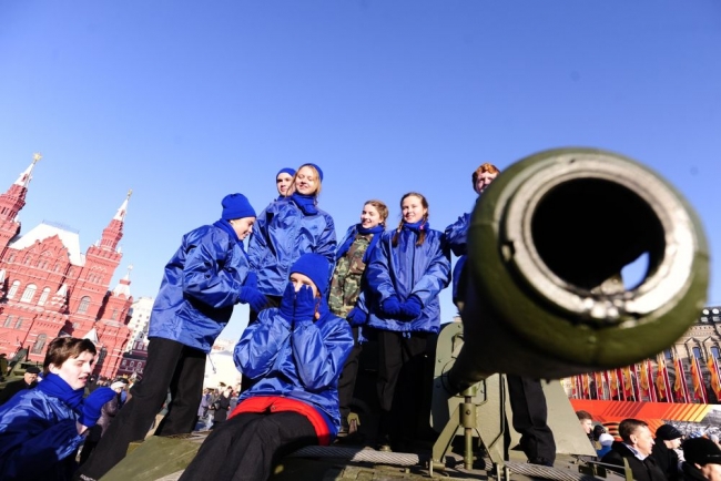 Kızıl Ordu Kızıl Meydan'da! 13