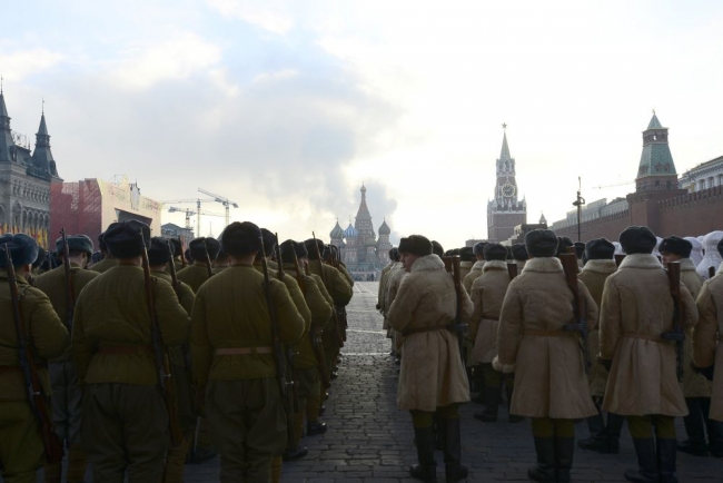 Kızıl Ordu Kızıl Meydan'da! 15