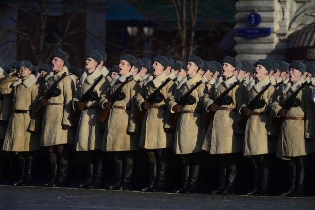 Kızıl Ordu Kızıl Meydan'da! 29