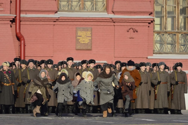 Kızıl Ordu Kızıl Meydan'da! 16