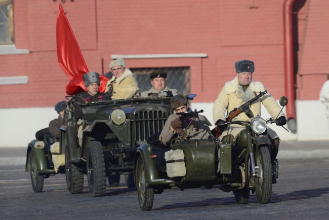 Kızıl Ordu Kızıl Meydan'da! 5
