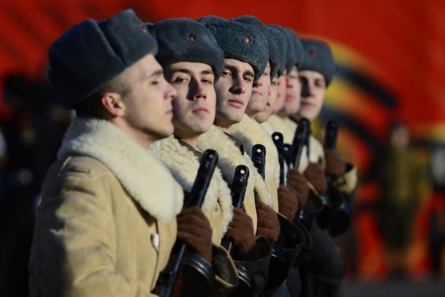 Kızıl Ordu Kızıl Meydan'da! 33